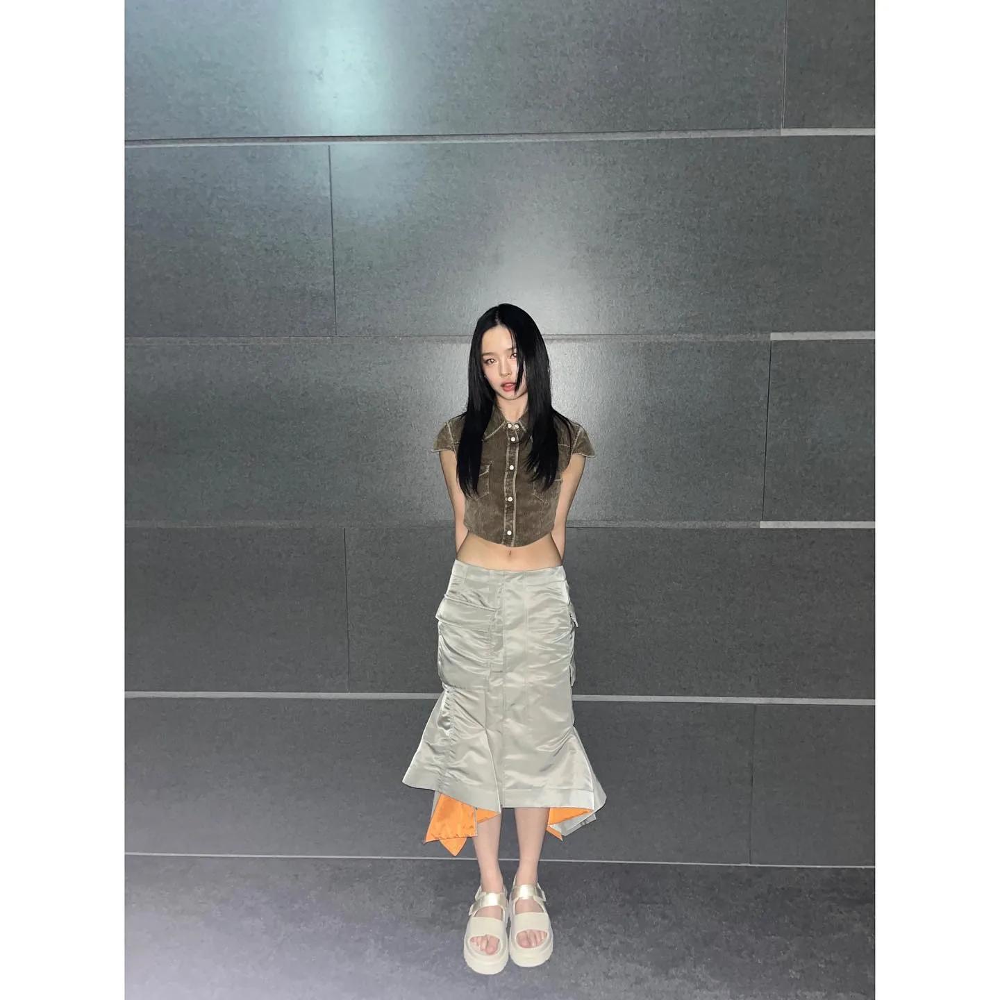 Lisa airport look in tailored separates
