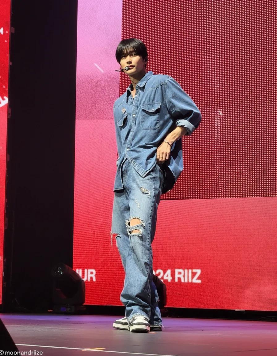 Wonbin stage look in full denim
