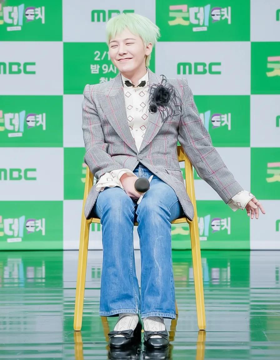 G-Dragon in Valentino RTW Spring-Summer 2025