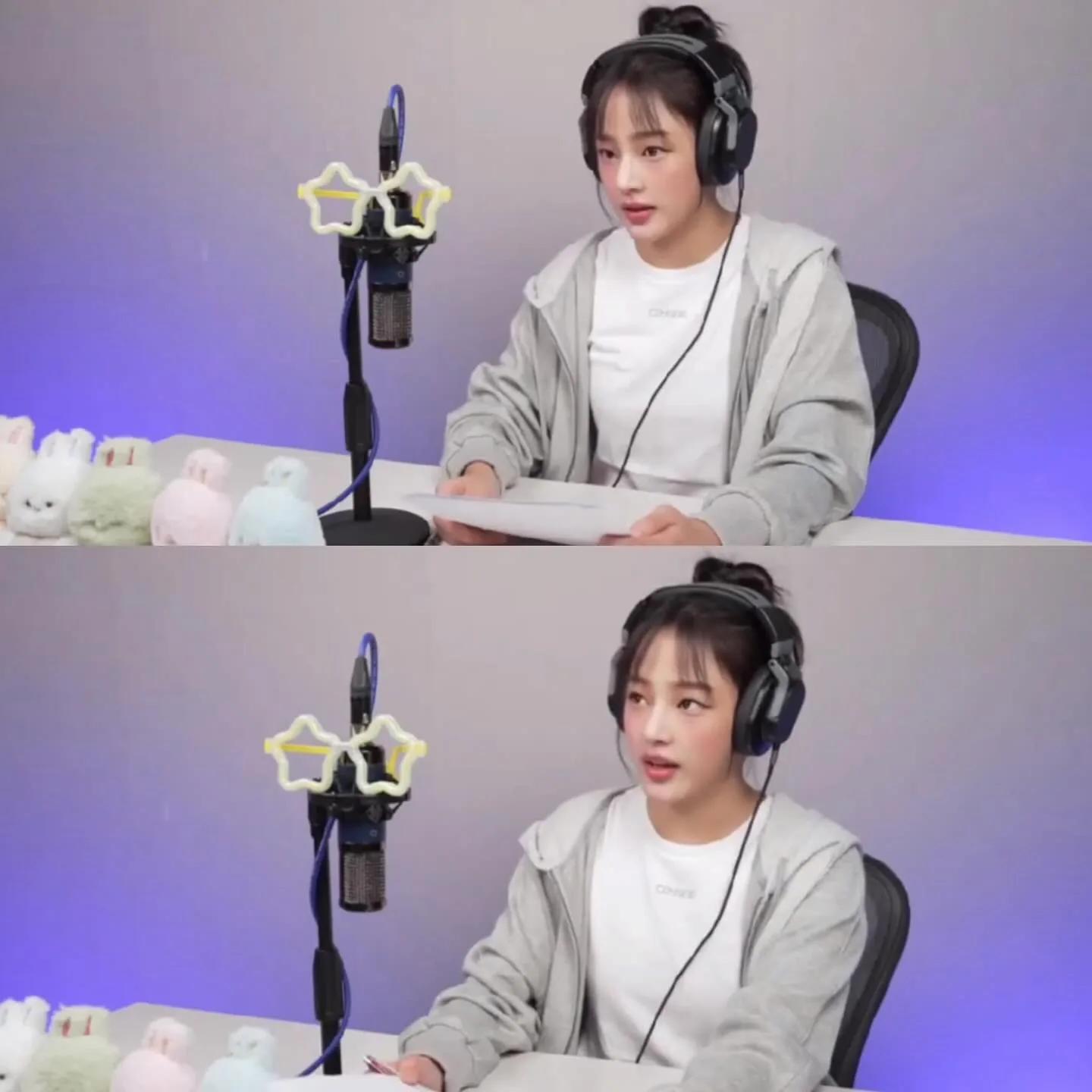 Jennie in casual streetwear during a broadcast