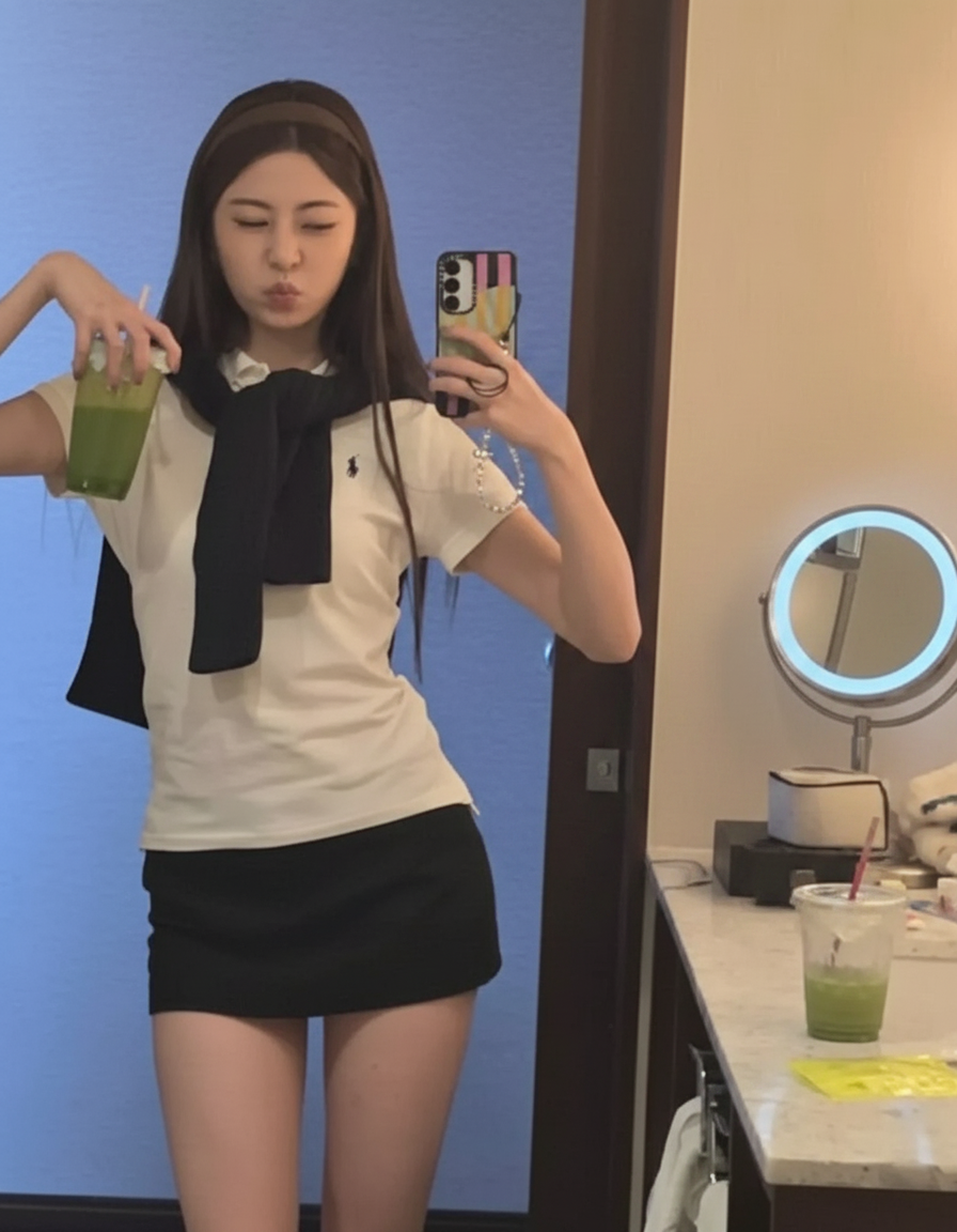 Huh Yunjin outfit decode